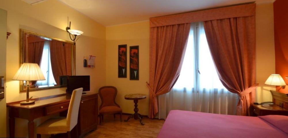 Hotel Vazzana Volpiano Buitenkant foto
