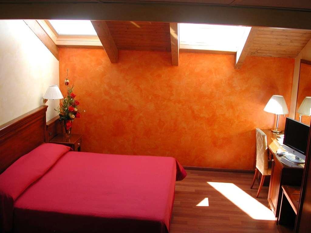 Hotel Vazzana Volpiano Kamer foto